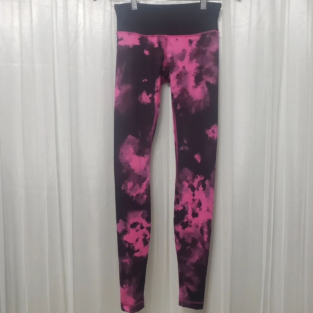 Lululemon Sz 4 Wunder Under Pant In Fuschia & Black Tie-Dye